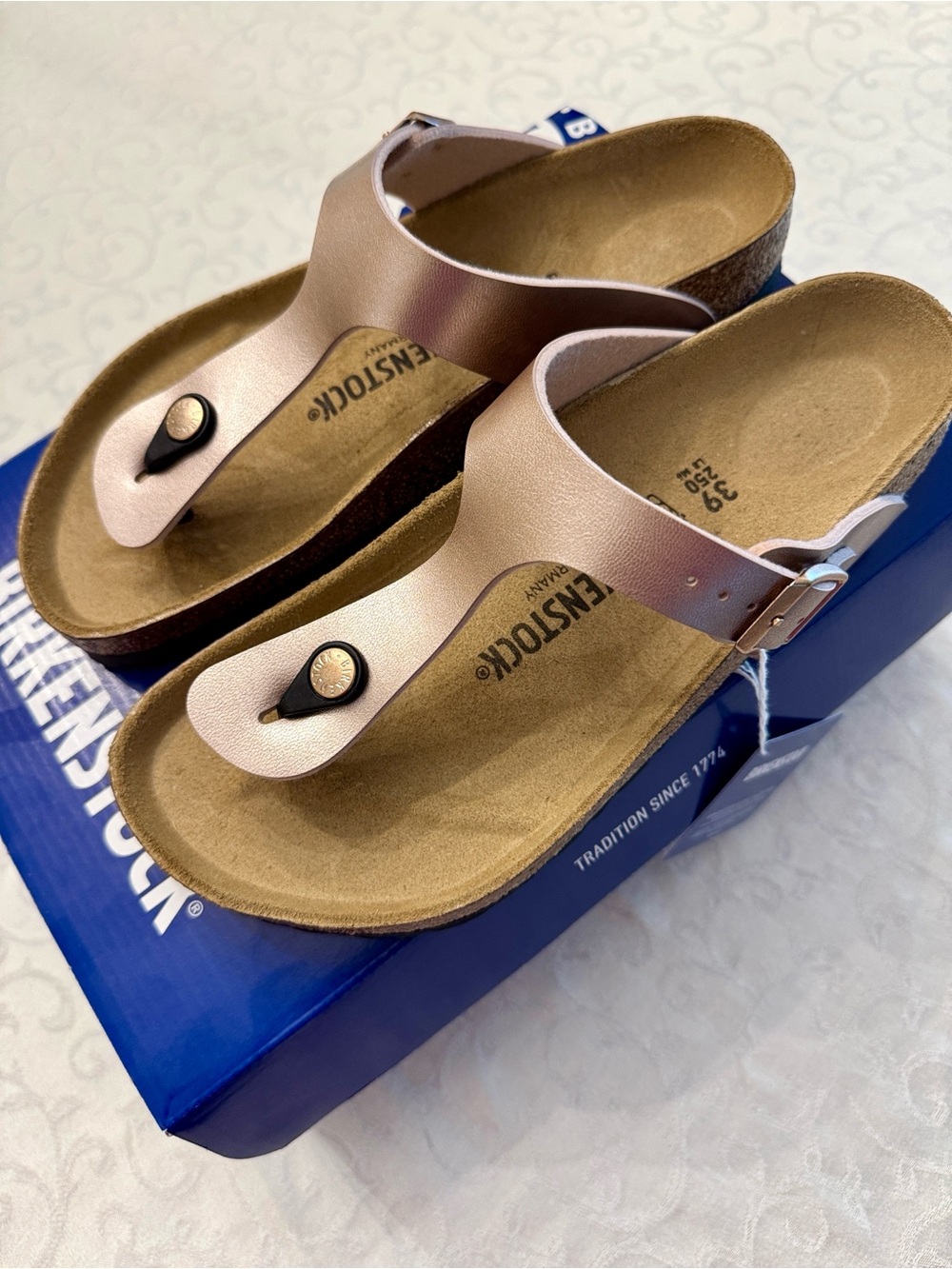 Birkenstock Gizeh Sandal – Birko-Flor Copper – Women’s, EU 39, US 8, Regular Fit - Picture 3 of 11